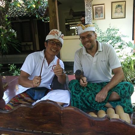Liang House And Hostel Ubud  Exterior photo