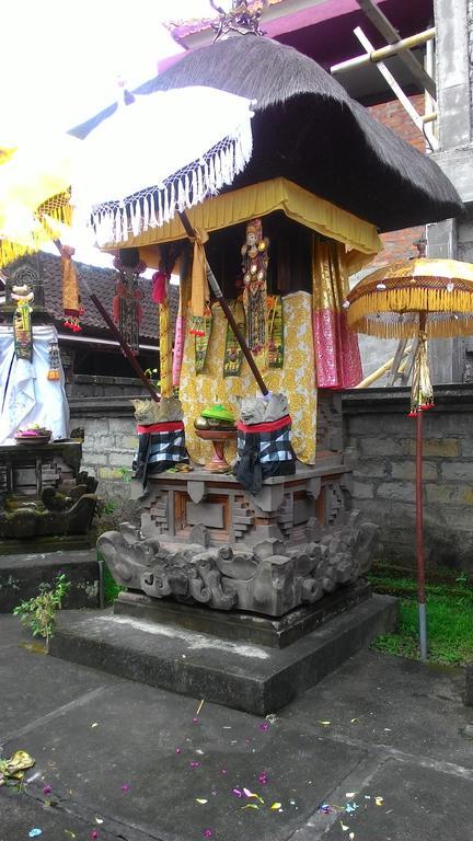Liang House And Hostel Ubud  Exterior photo