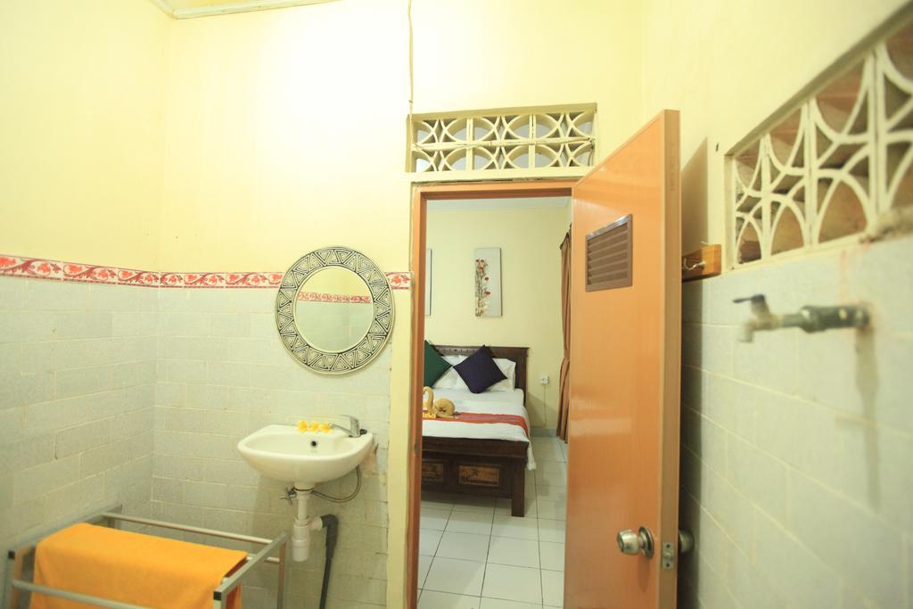 Liang House And Hostel Ubud  Exterior photo