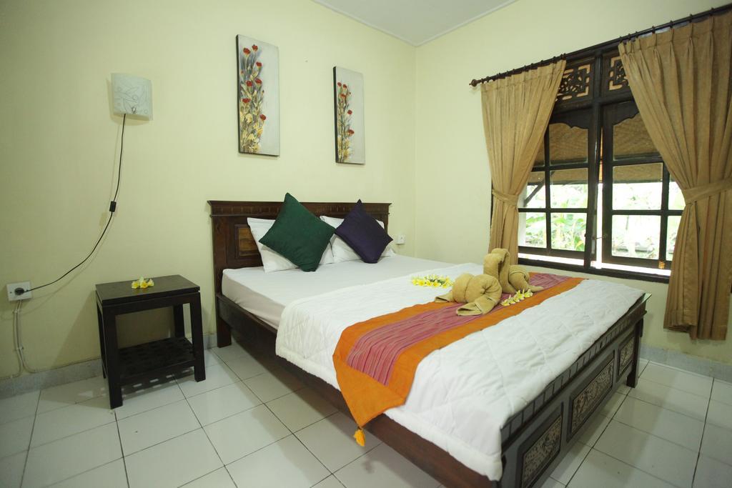 Liang House And Hostel Ubud  Exterior photo