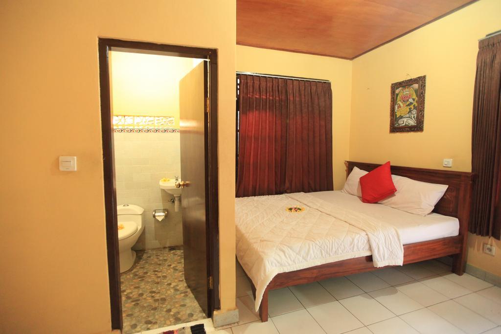 Liang House And Hostel Ubud  Exterior photo