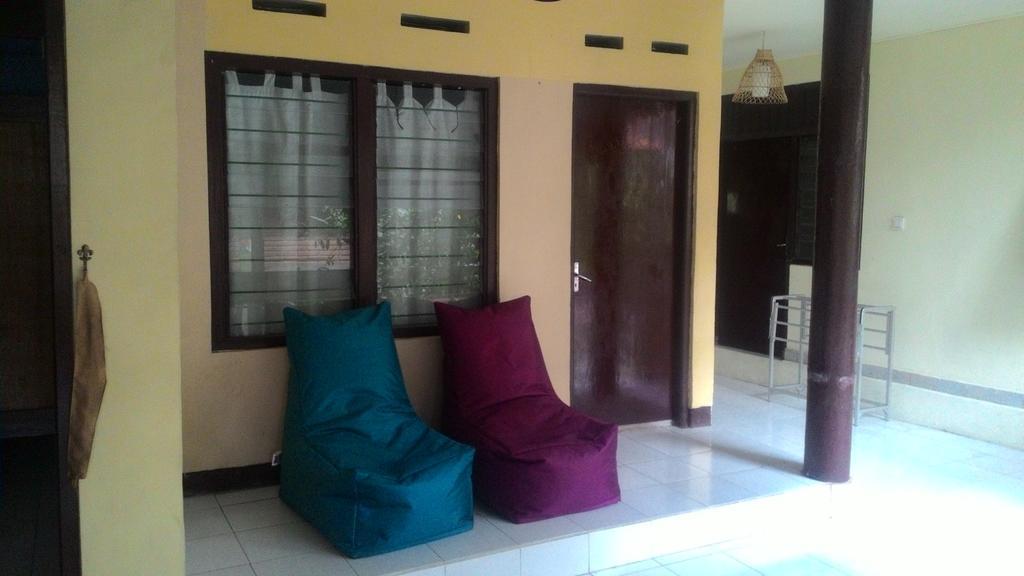 Liang House And Hostel Ubud  Exterior photo