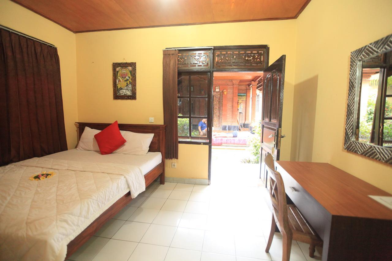 Liang House And Hostel Ubud  Exterior photo