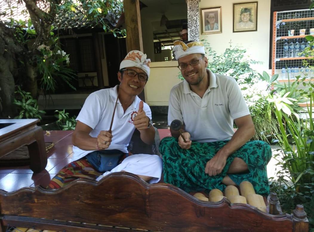 Liang House And Hostel Ubud  Exterior photo